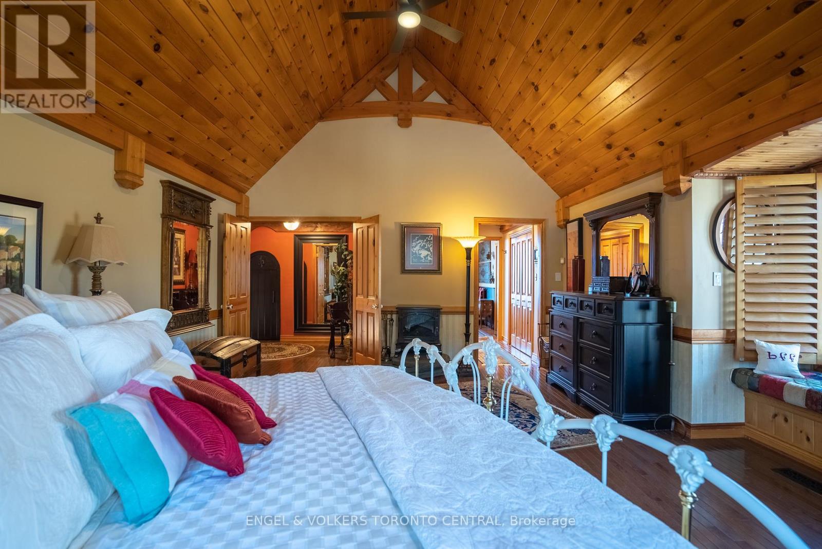 11 Valleycrest Drive, Oro-Medonte (Horseshoe Valley), Ontario  L0L 2L0 - Photo 25 - S12830230