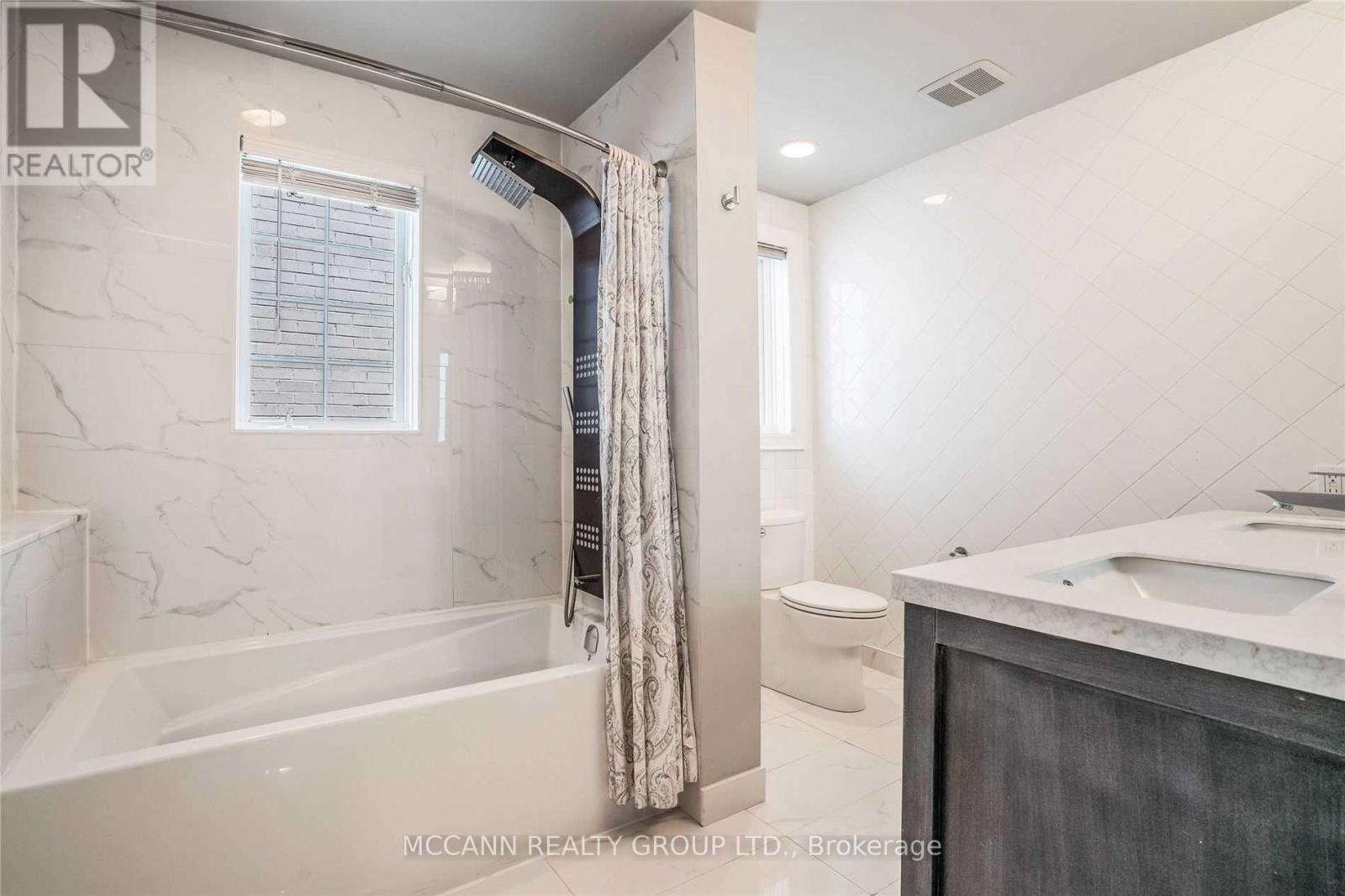 29 Glen Rush Boulevard, Toronto, Ontario  M5N 2T4 - Photo 17 - C12828866