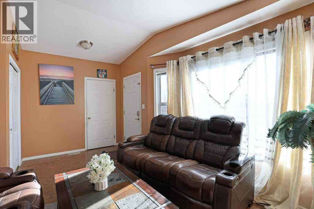 1620 2nd Avenue E, Brooks, Alberta  T1R 1K3 - Photo 4 - A2285852