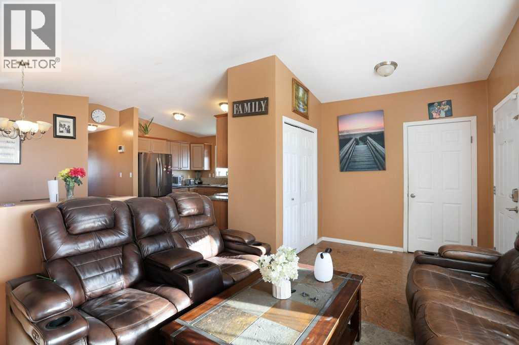 1620 2nd Avenue E, Brooks, Alberta  T1R 1K3 - Photo 5 - A2285852