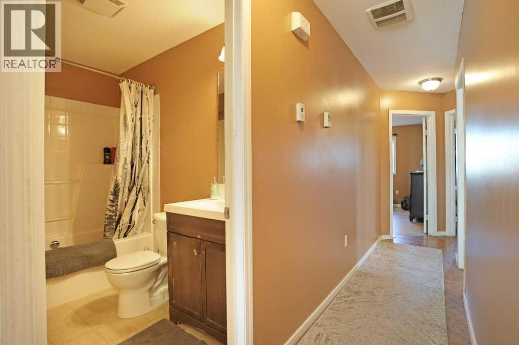 1620 2nd Avenue E, Brooks, Alberta  T1R 1K3 - Photo 20 - A2285852