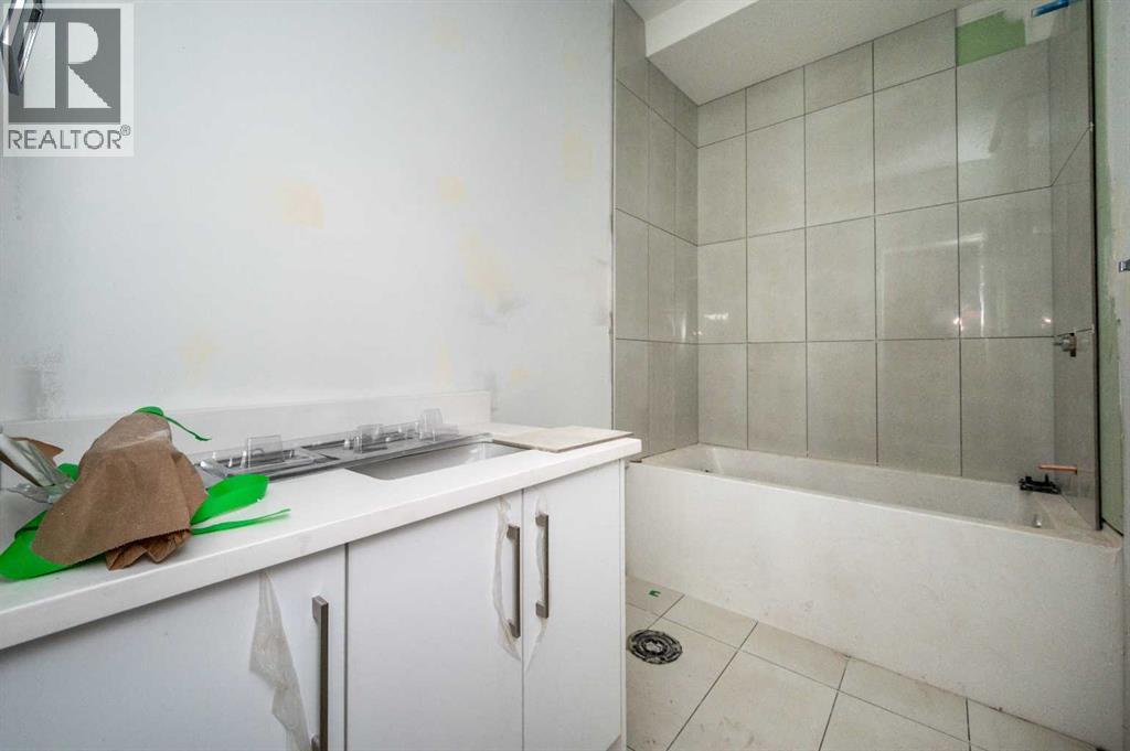 358 Chelsea Common, Chestermere, Alberta  T1X 2T3 - Photo 35 - A2289601