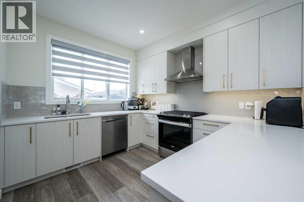 358 Chelsea Common, Chestermere, Alberta  T1X 2T3 - Photo 7 - A2289601