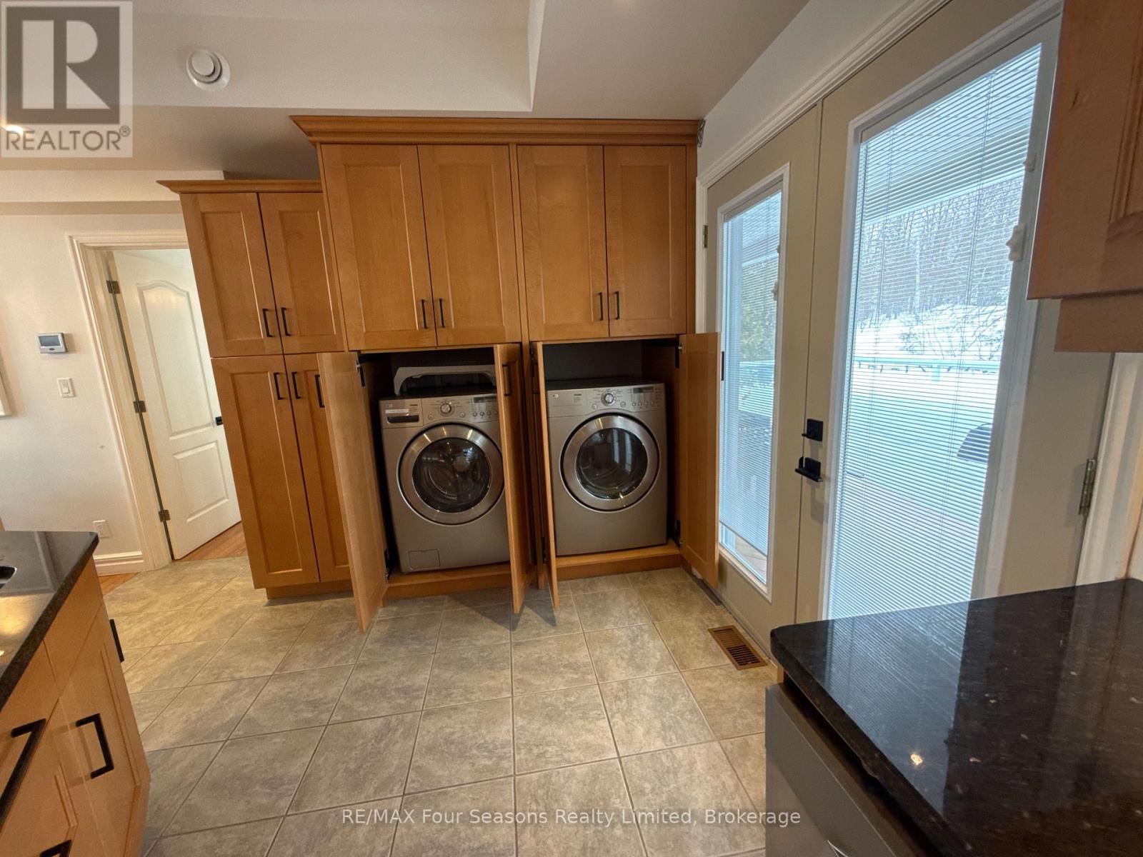 37 Silver Lake Crescent, South Bruce Peninsula, Ontario  N0H 2G0 - Photo 31 - X12494692