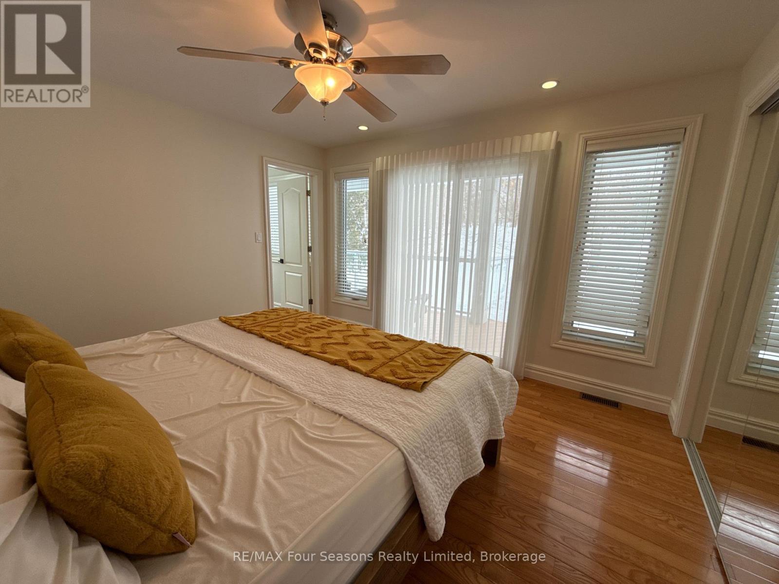 37 Silver Lake Crescent, South Bruce Peninsula, Ontario  N0H 2G0 - Photo 36 - X12494692