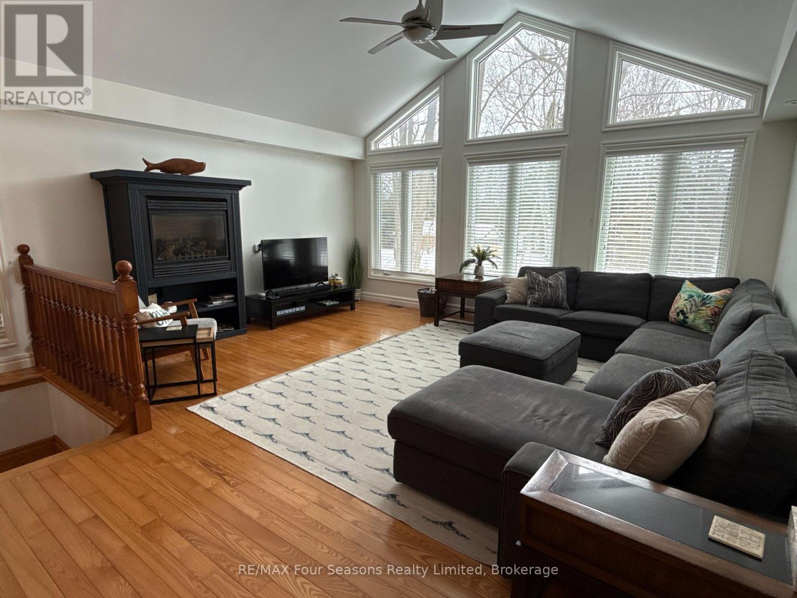 37 Silver Lake Crescent, South Bruce Peninsula, Ontario  N0H 2G0 - Photo 42 - X12494692