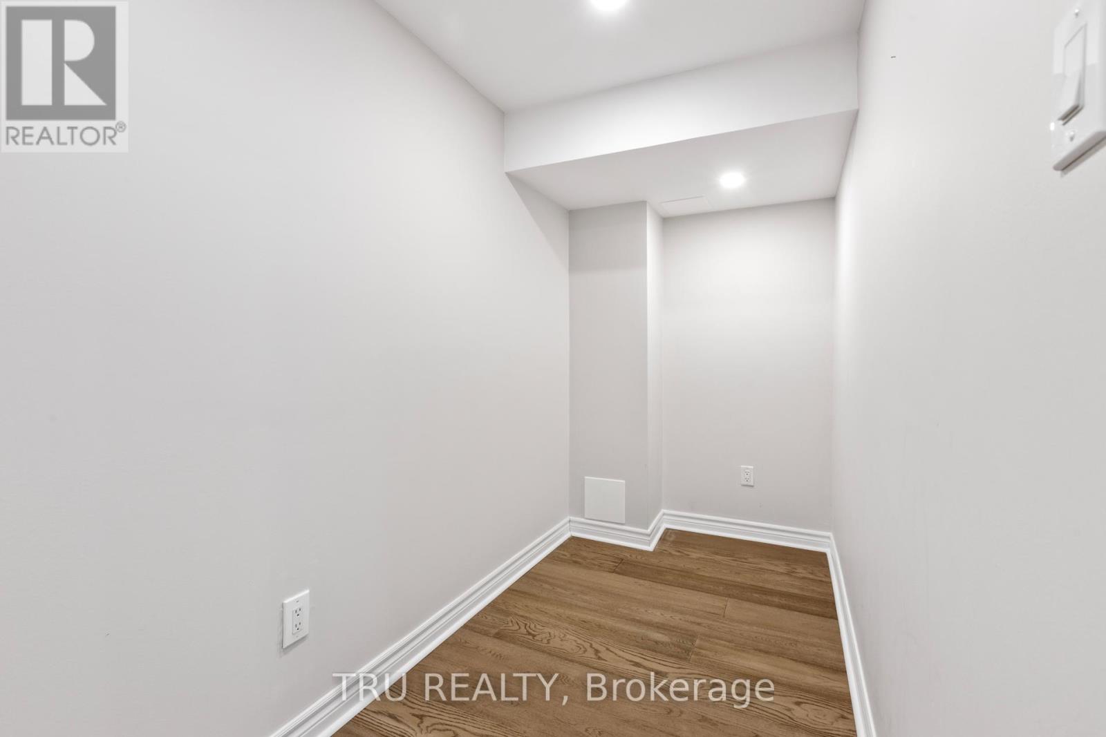 34 Coppermine Street, Ottawa, Ontario  K2J 6P7 - Photo 33 - X12829394