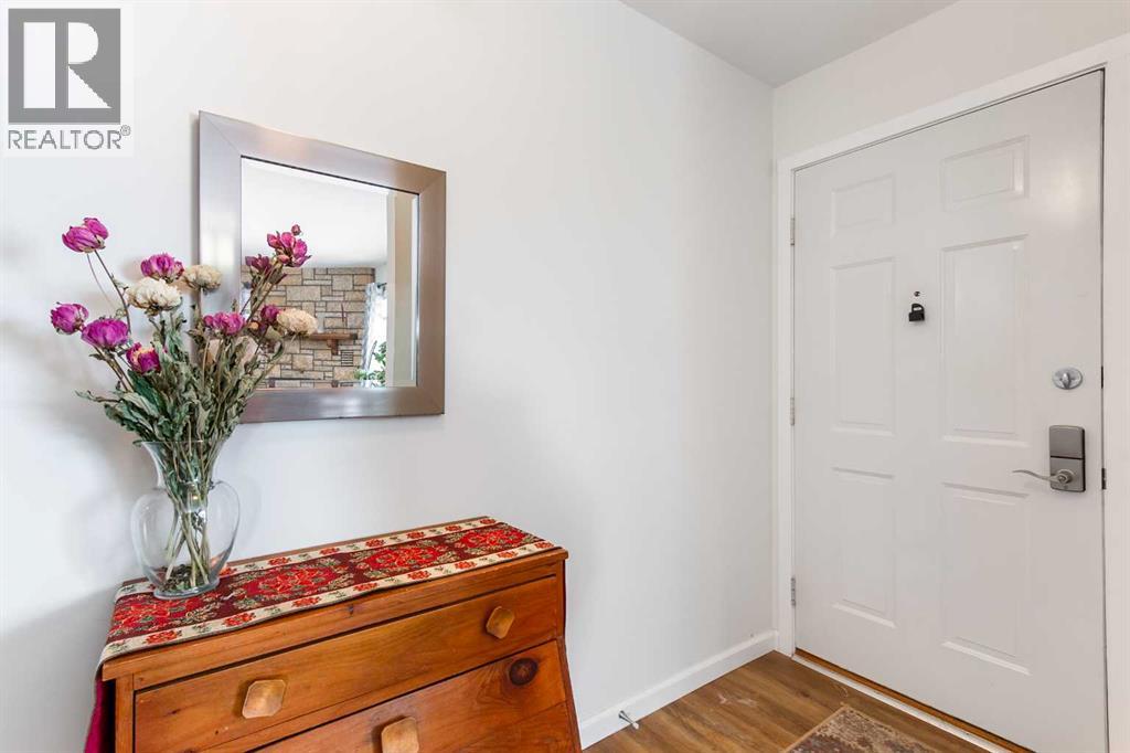 653 Macewan Drive, Carstairs, Alberta  T0M 0N0 - Photo 3 - A2286627