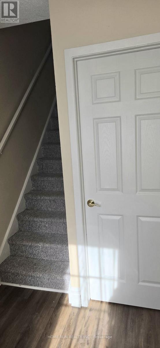 1994 Greenway Parkway, Ottawa, Ontario K1B 5A8 - Photo 20 - X12830262