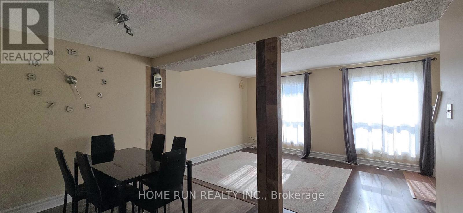 1994 Greenway Parkway, Ottawa, Ontario K1B 5A8 - Photo 4 - X12830262