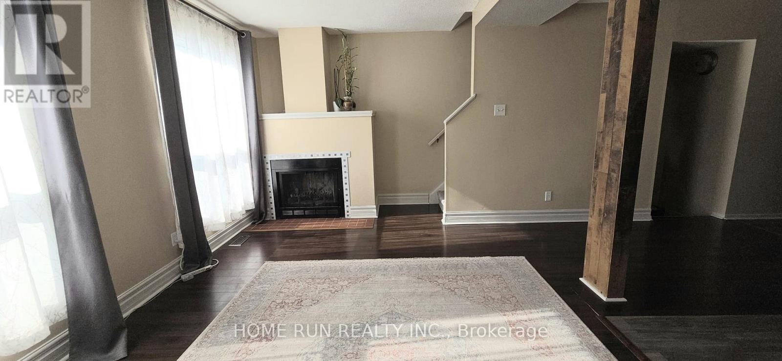 1994 Greenway Parkway, Ottawa, Ontario K1B 5A8 - Photo 6 - X12830262