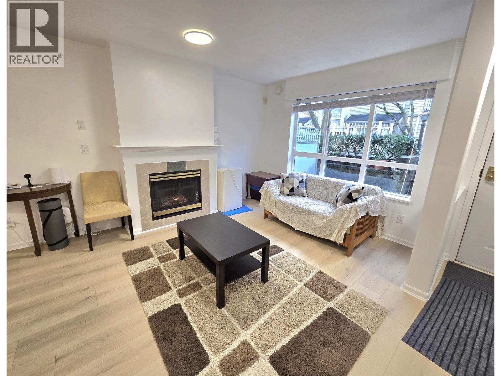 15 6577 Southoaks Crescent, Burnaby, British Columbia  V5E 4J9 - Photo 4 - R3093589