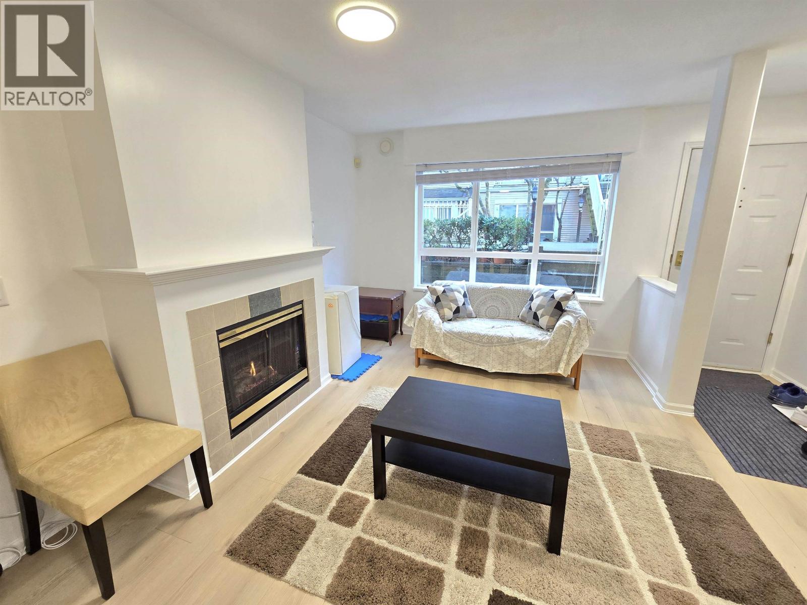 15 6577 Southoaks Crescent, Burnaby, British Columbia  V5E 4J9 - Photo 5 - R3093589