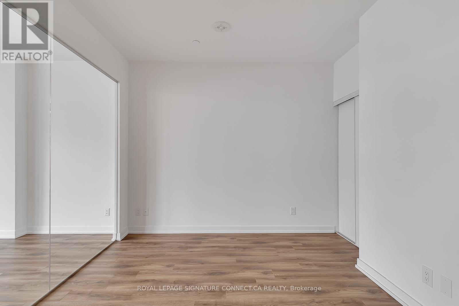 517 - 20 Edward Street, Toronto, Ontario  M5G 1C9 - Photo 8 - C12830246