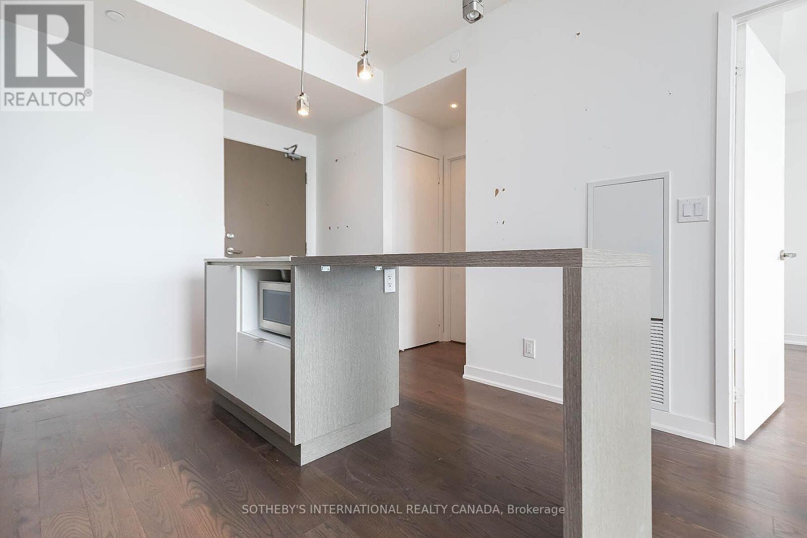 6003 - 100 Harbour Street, Toronto, Ontario  M5J 2T5 - Photo 14 - C12830292