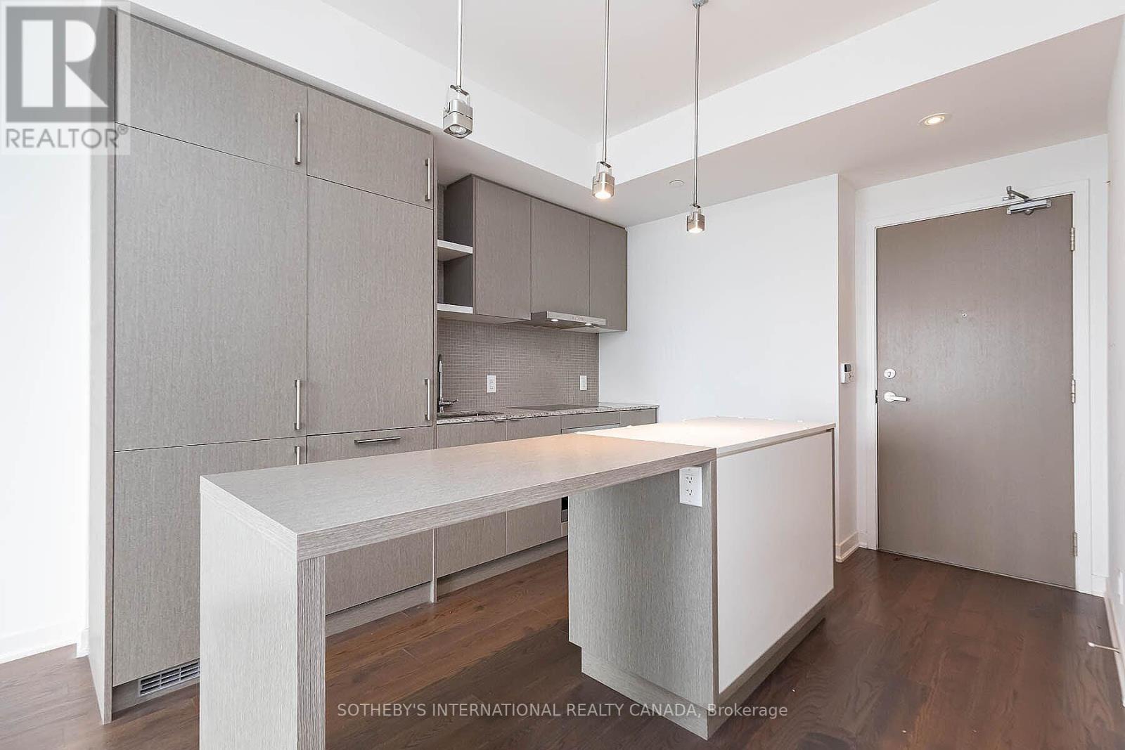 6003 - 100 Harbour Street, Toronto, Ontario  M5J 2T5 - Photo 8 - C12830292