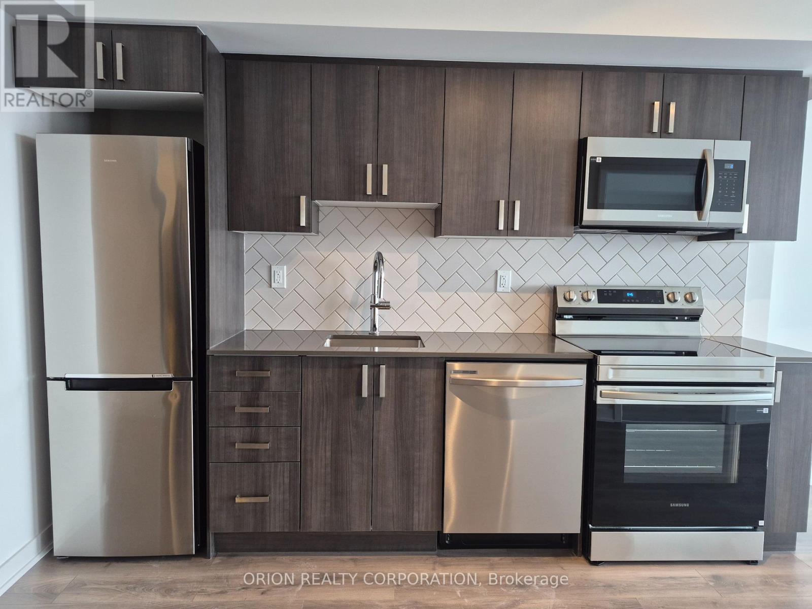 1907 - 1010 Sandy Beach Road, Pickering (Bay Ridges), Ontario  L1W 0C7 - Photo 2 - E12830252