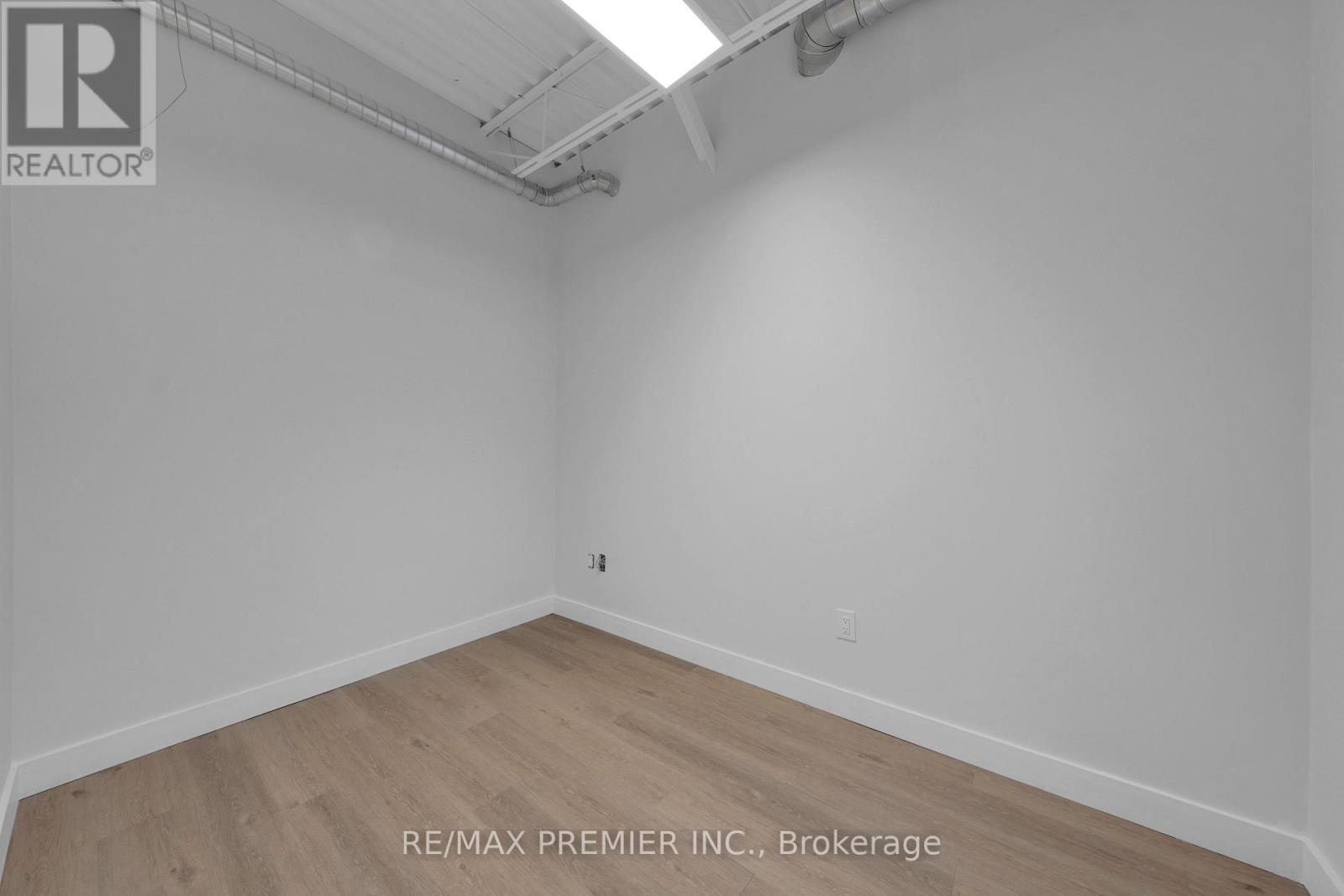 9 Upper - 185 Trowers Road, Vaughan, Ontario  L4L 5Z5 - Photo 12 - N12830306