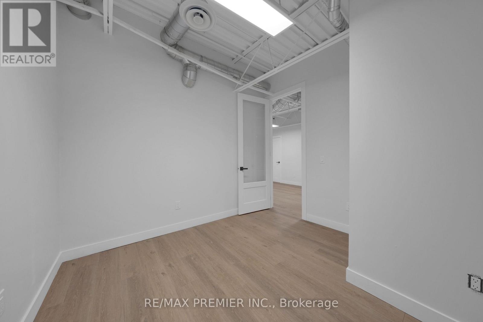 9 Upper - 185 Trowers Road, Vaughan, Ontario  L4L 5Z5 - Photo 13 - N12830306