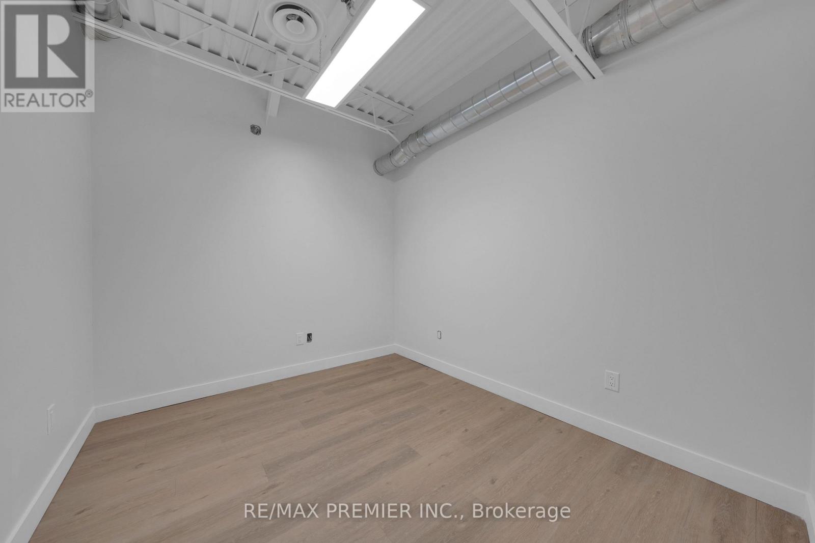 9 Upper - 185 Trowers Road, Vaughan, Ontario  L4L 5Z5 - Photo 14 - N12830306