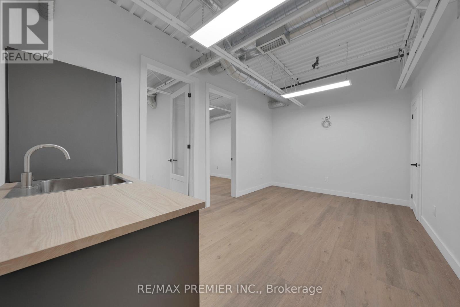 9 Upper - 185 Trowers Road, Vaughan, Ontario  L4L 5Z5 - Photo 6 - N12830306