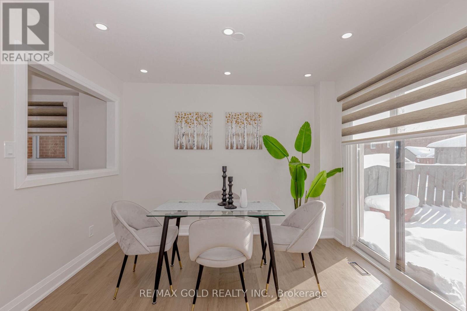 78 Deerpark Crescent, Brampton, Ontario  L6X 2T7 - Photo 5 - W12830254