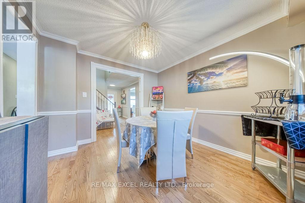 3031 Kilbride Court, Mississauga, Ontario  L5N 3C5 - Photo 14 - W12830266