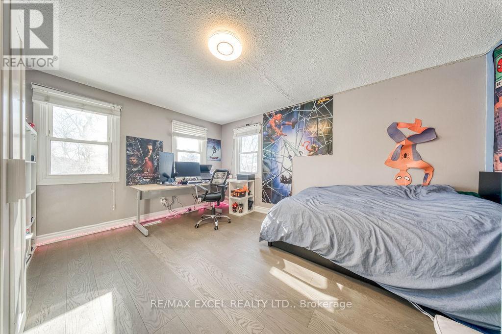 3031 Kilbride Court, Mississauga, Ontario  L5N 3C5 - Photo 28 - W12830266