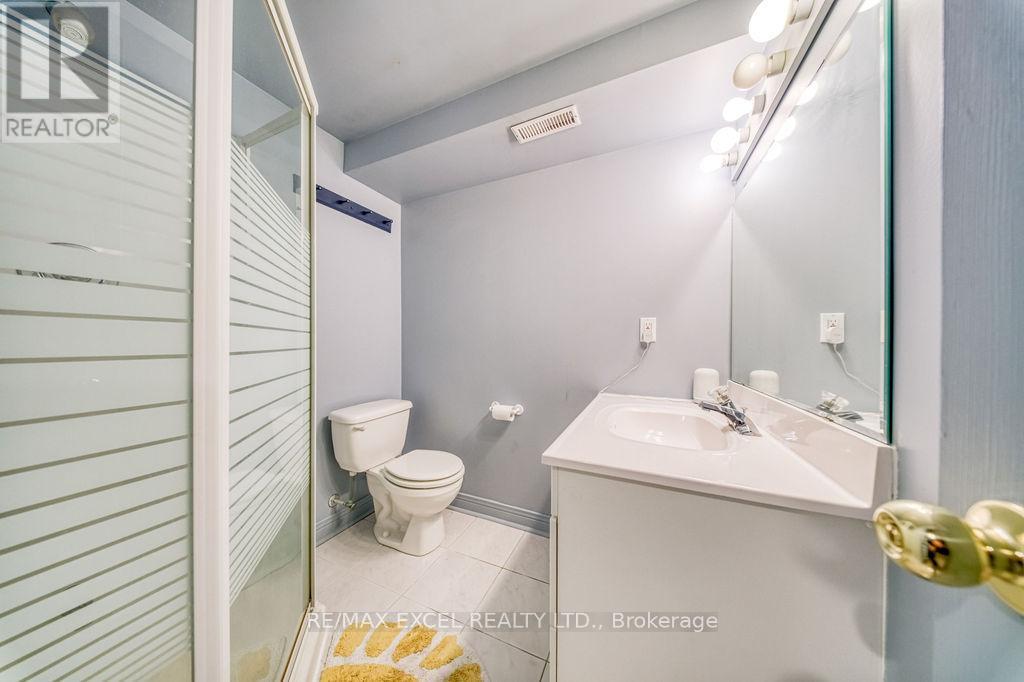 3031 Kilbride Court, Mississauga, Ontario  L5N 3C5 - Photo 36 - W12830266