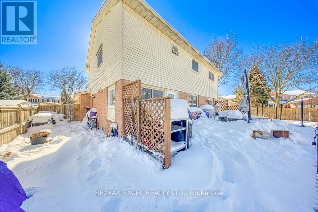 3031 Kilbride Court, Mississauga, Ontario  L5N 3C5 - Photo 38 - W12830266