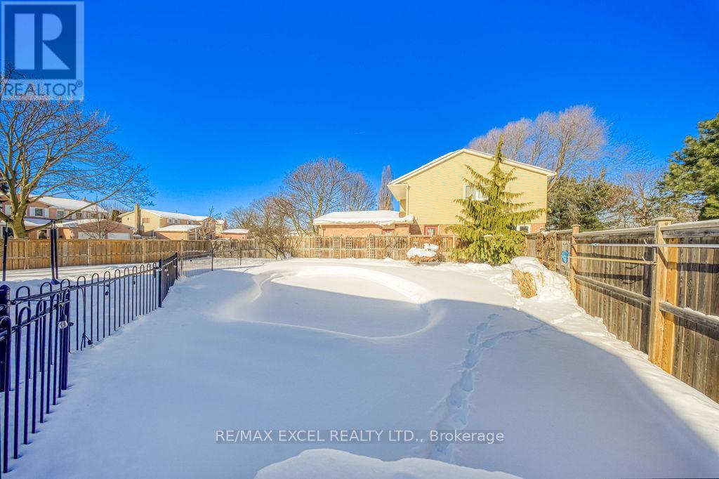 3031 Kilbride Court, Mississauga, Ontario  L5N 3C5 - Photo 39 - W12830266