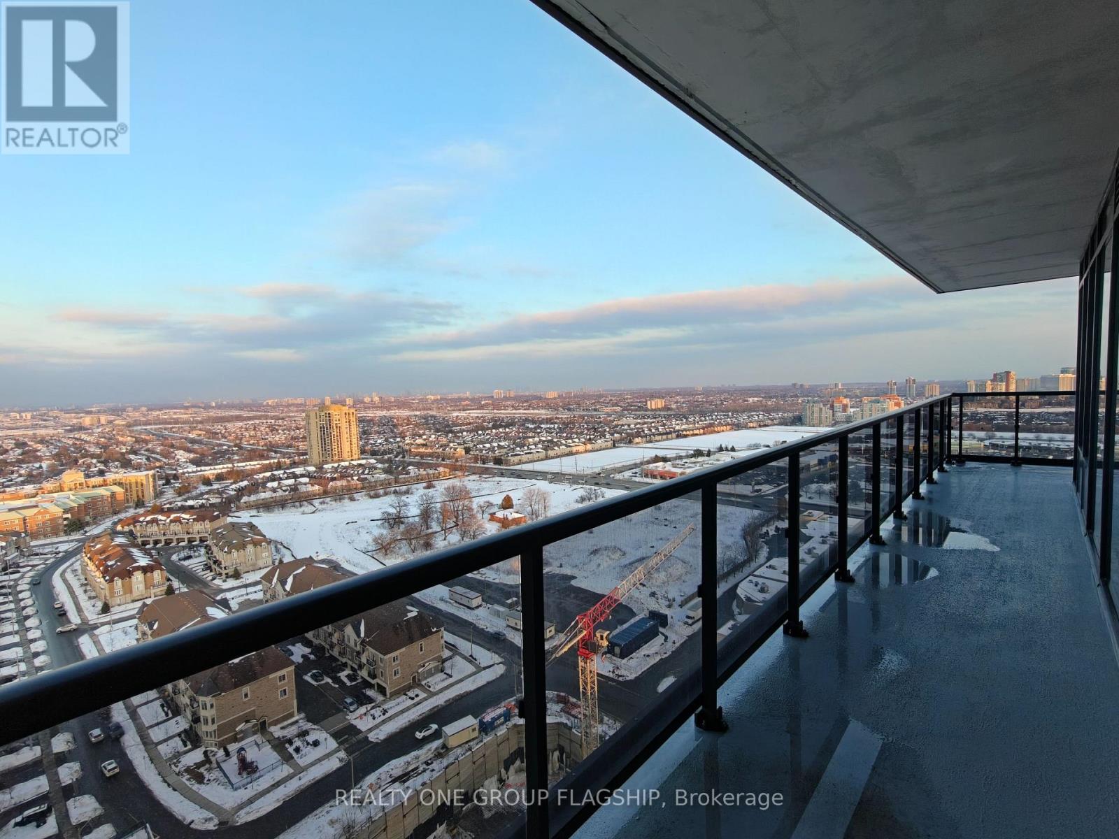 2302 - 5105 Hurontario Street, Mississauga (Hurontario), Ontario  L4Z 0C9 - Photo 2 - W12830282