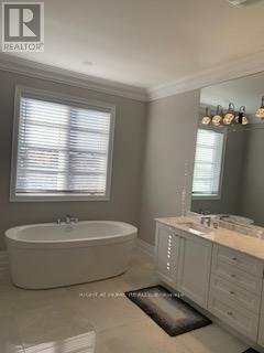 3116 Parsonage Crescent, Oakville, Ontario  L6H 0T9 - Photo 4 - W12830296