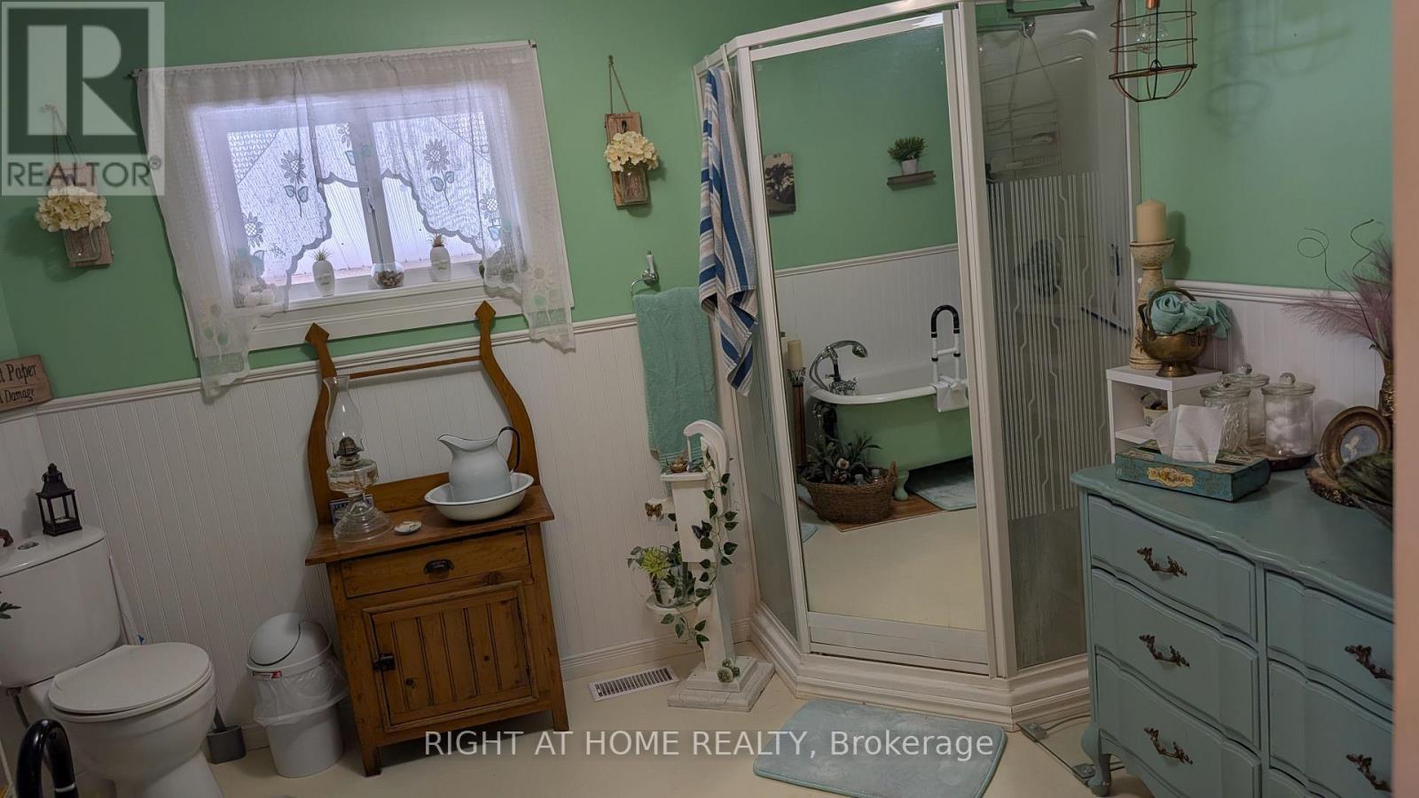 368 Levesque Street, West Nipissing, Ontario  P2B 3C9 - Photo 12 - X12830258