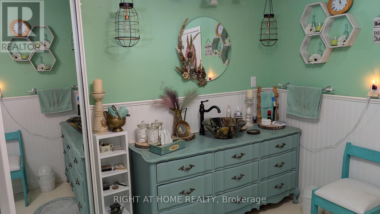 368 Levesque Street, West Nipissing, Ontario  P2B 3C9 - Photo 14 - X12830258