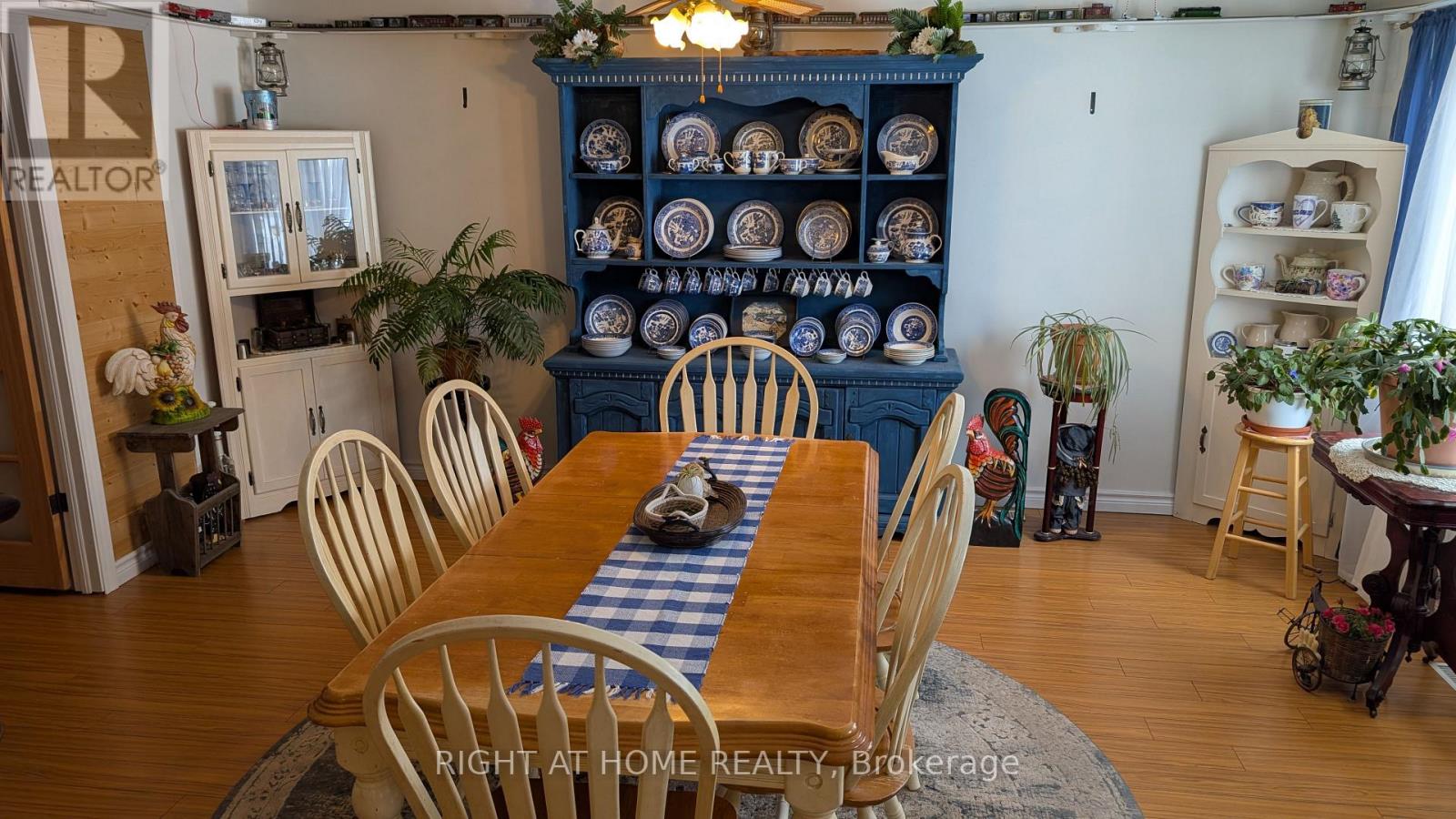 368 Levesque Street, West Nipissing, Ontario  P2B 3C9 - Photo 5 - X12830258