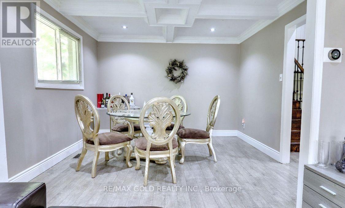 Upper Level - 28 Poinsettia Place, Brampton, Ontario  L6S 3S1 - Photo 8 - W12828388