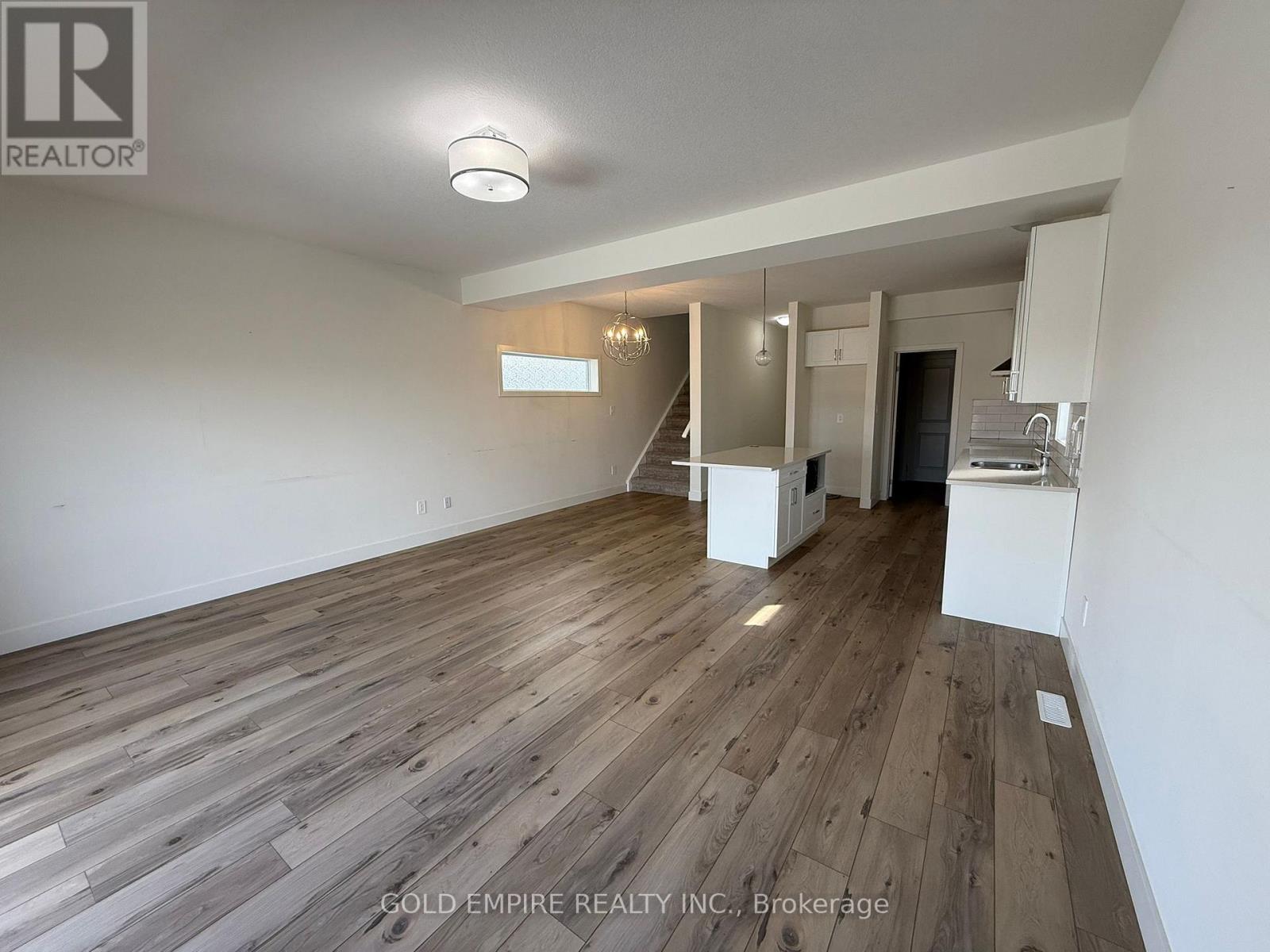 Upper - 1612 Capri Crescent, London North, Ontario  N6G 3P2 - Photo 12 - X12830334