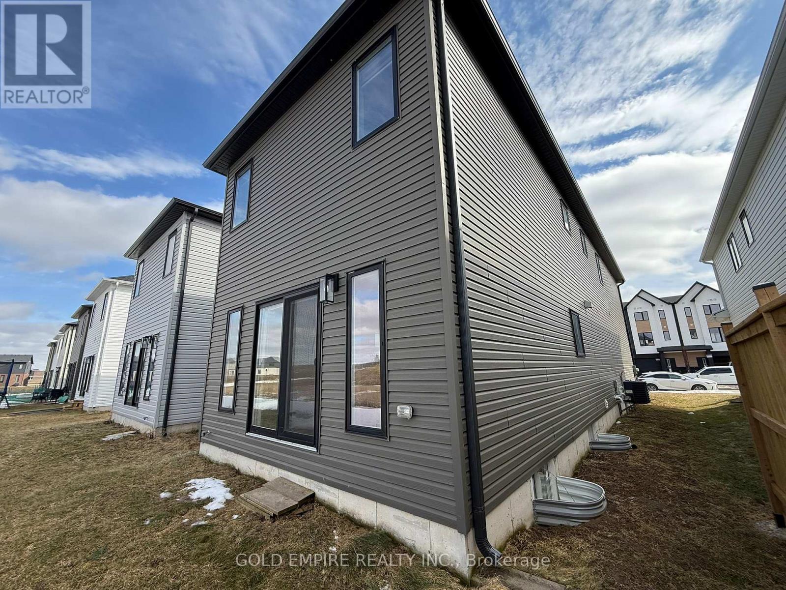 Upper - 1612 Capri Crescent, London North, Ontario  N6G 3P2 - Photo 26 - X12830334