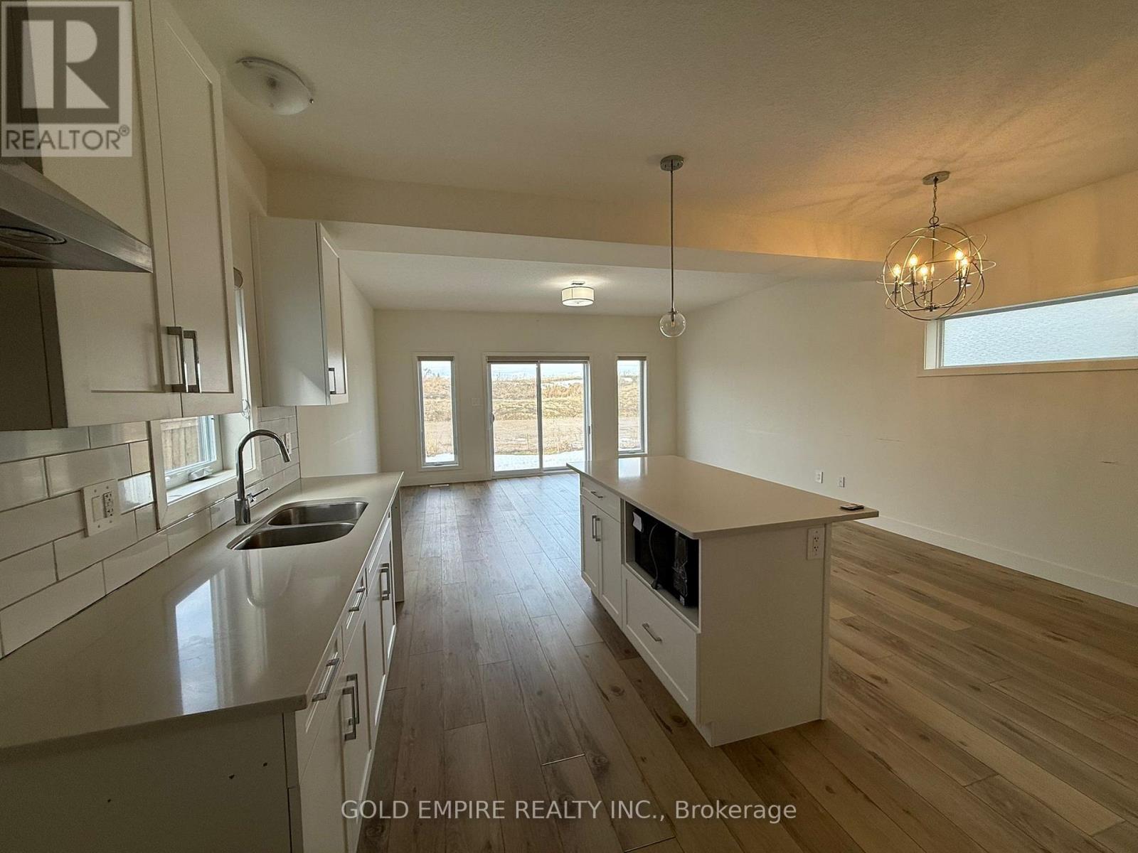 Upper - 1612 Capri Crescent, London North, Ontario  N6G 3P2 - Photo 9 - X12830334