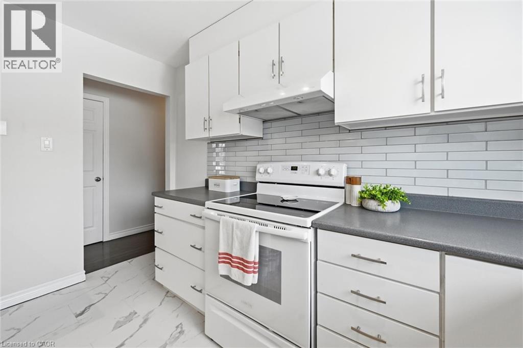 2112 Cavendish Drive, Burlington, Ontario  L7P 1Z3 - Photo 18 - 40808402