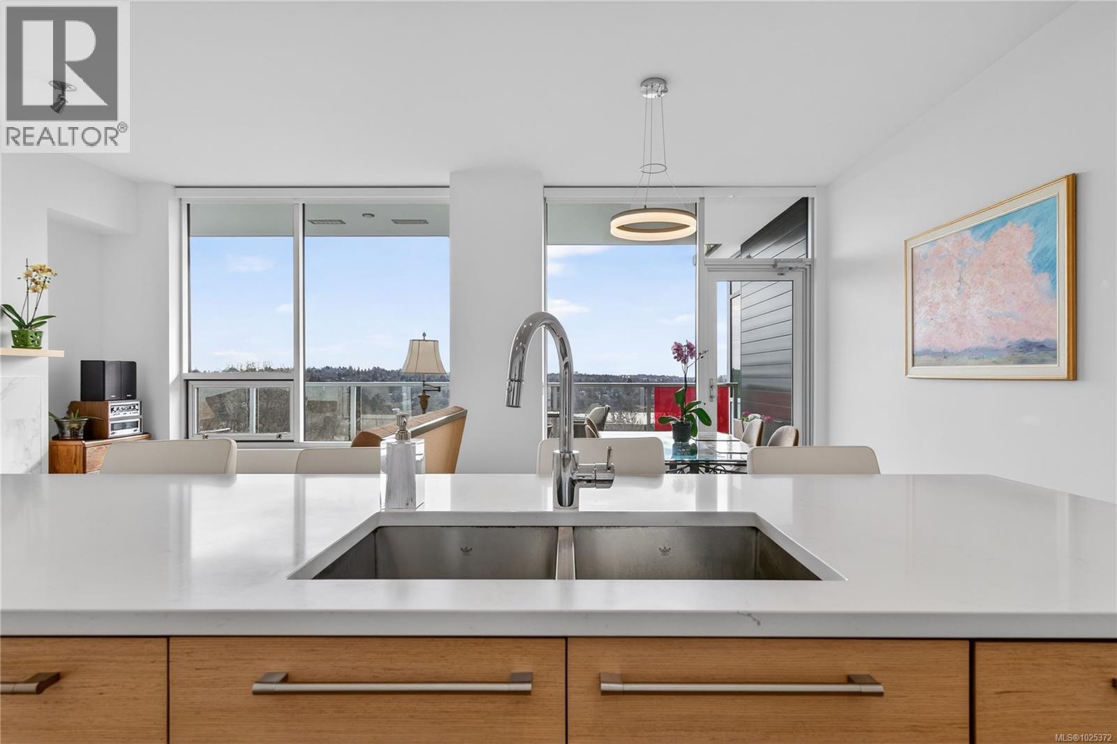 602 4011 Rainbow Hill Lane, Saanich, British Columbia  V9B 0G4 - Photo 8 - 1025372