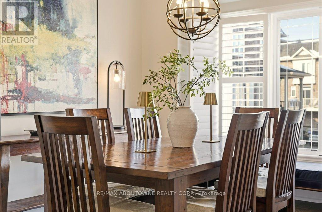 4174 Galileo Common, Burlington, Ontario  L7L 0G7 - Photo 3 - W12797346