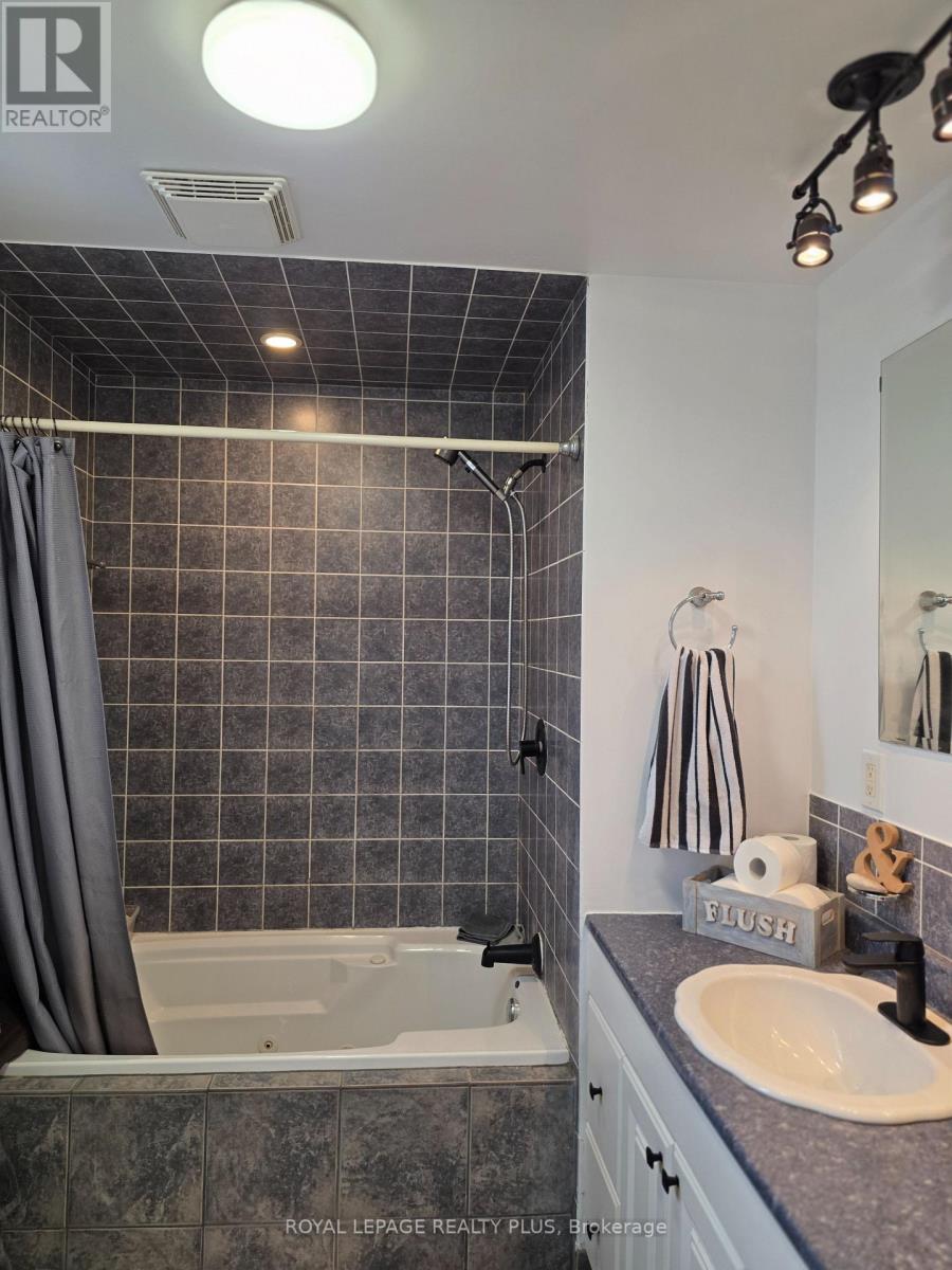 58 East 22nd Street, Hamilton, Ontario  L8V 2V3 - Photo 13 - X12826880