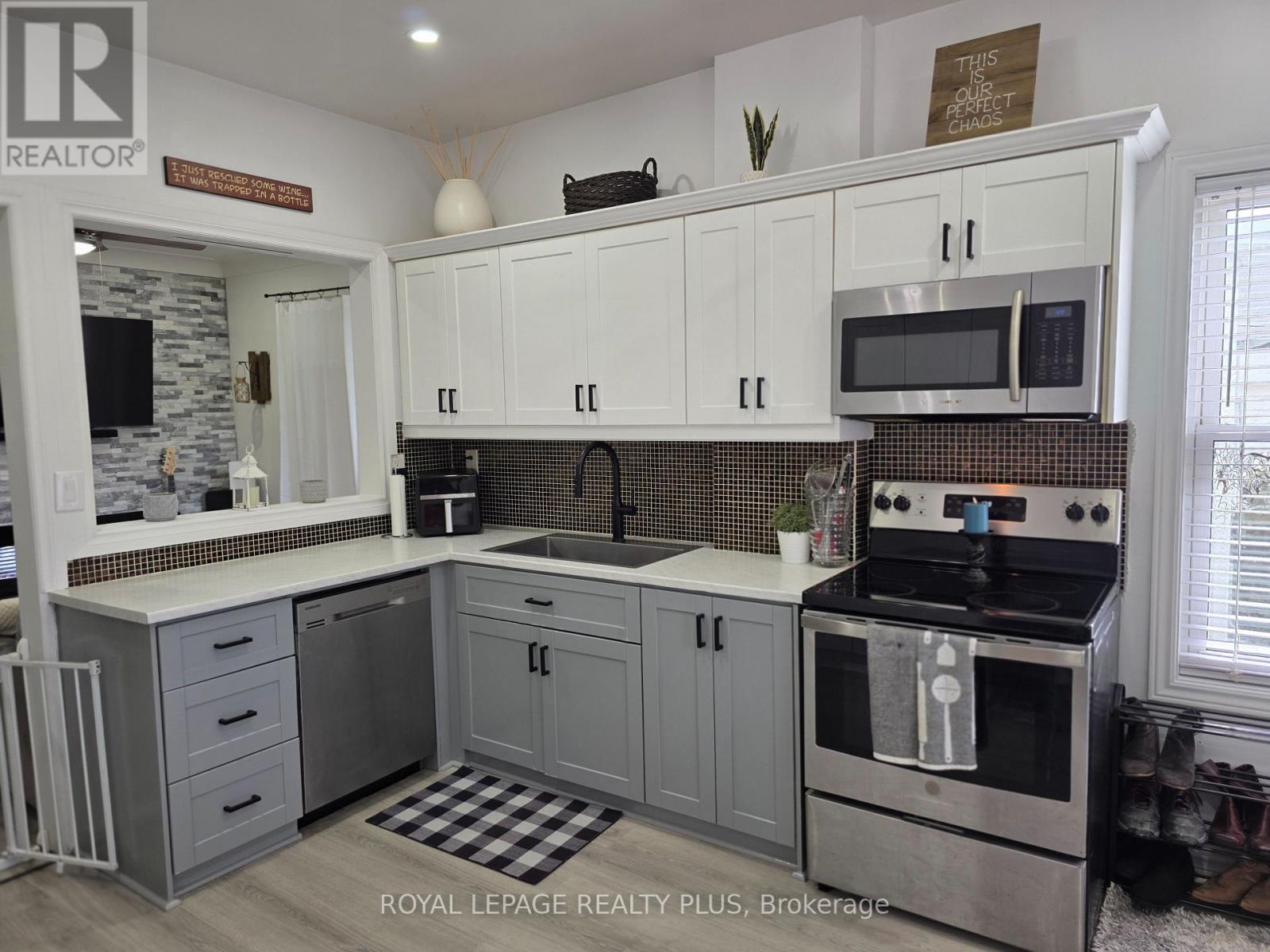 58 East 22nd Street, Hamilton, Ontario  L8V 2V3 - Photo 10 - X12826880