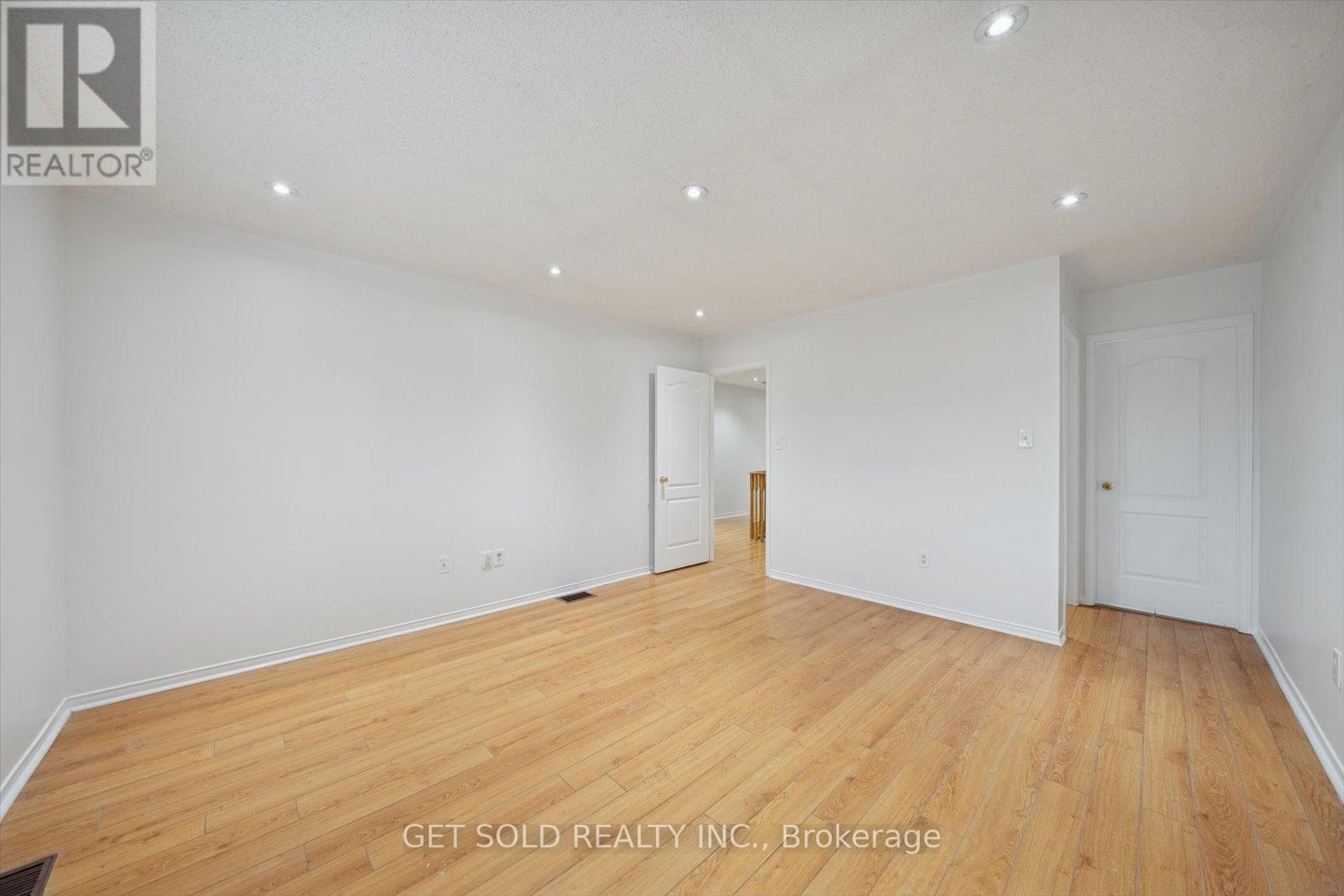 36 Field Thistle Drive, Brampton, Ontario  L6R 3A8 - Photo 32 - W12830316