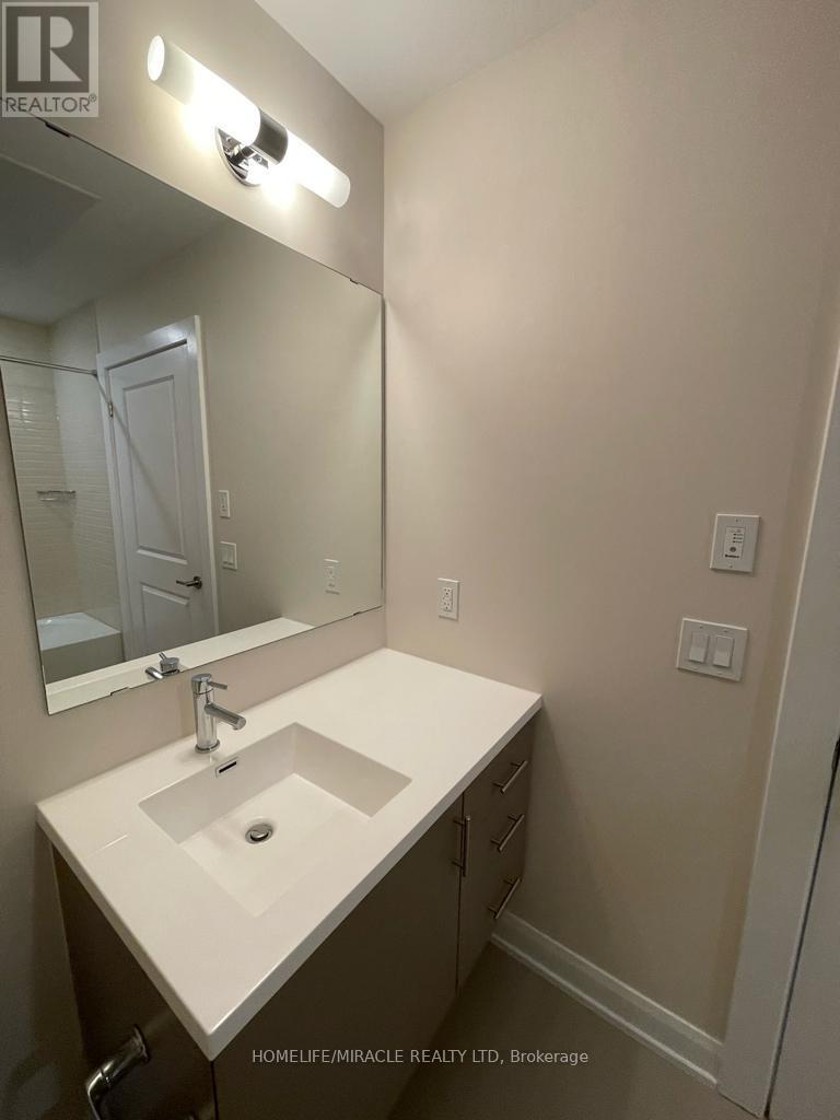 301 - 3220 William Colston Avenue, Oakville, Ontario  L6H 7X9 - Photo 6 - W12830332