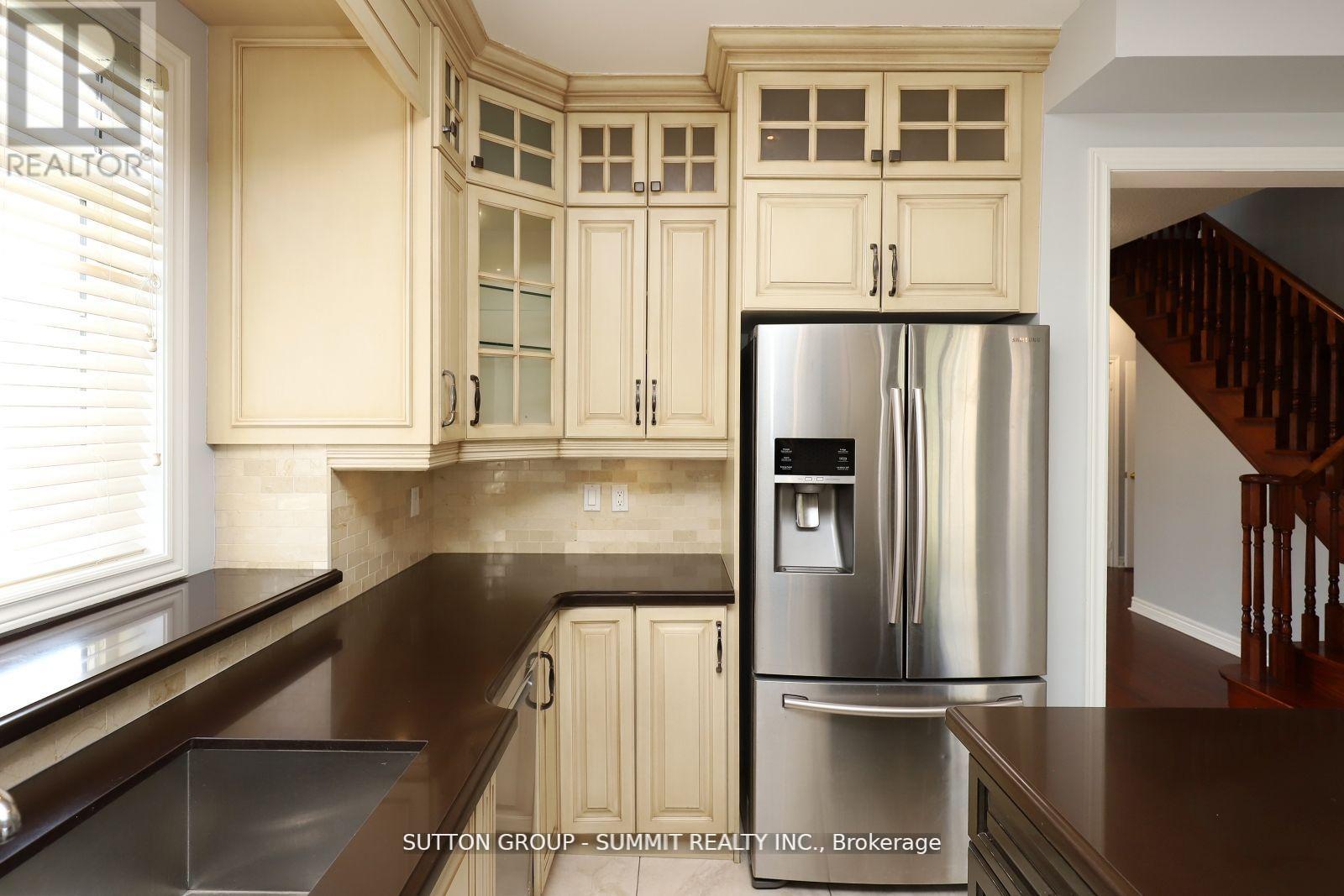 Upper - 1087 Abbott Street, Milton (De Dempsey), Ontario  L9T 5P5 - Photo 11 - W12830340