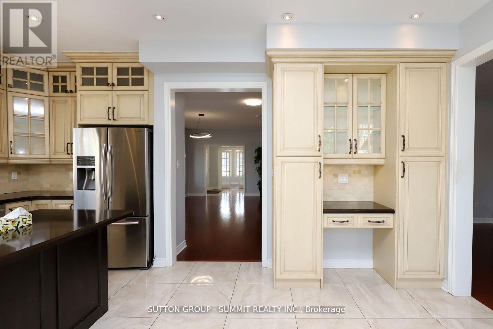 Upper - 1087 Abbott Street, Milton (De Dempsey), Ontario  L9T 5P5 - Photo 13 - W12830340