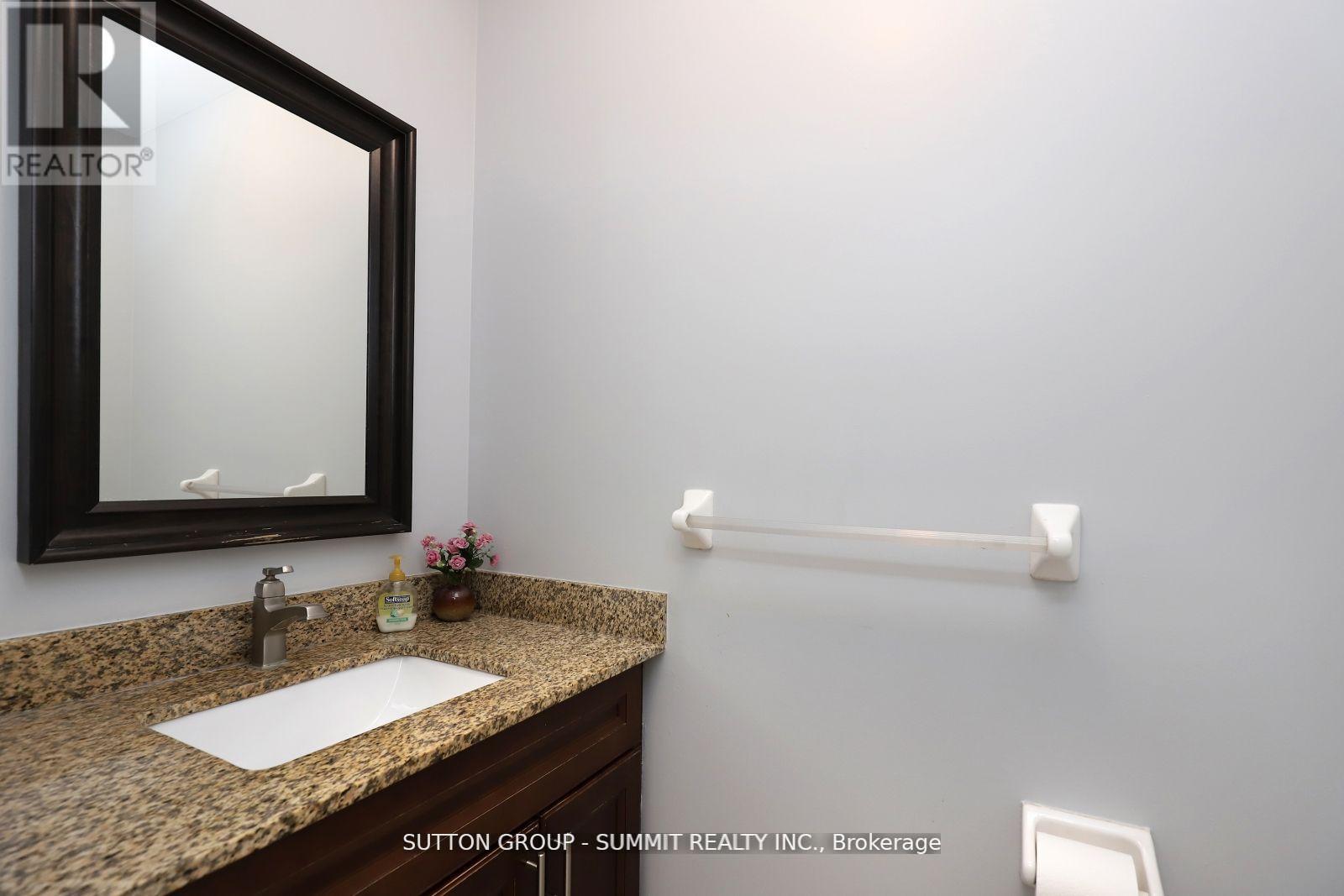 Upper - 1087 Abbott Street, Milton (De Dempsey), Ontario  L9T 5P5 - Photo 17 - W12830340